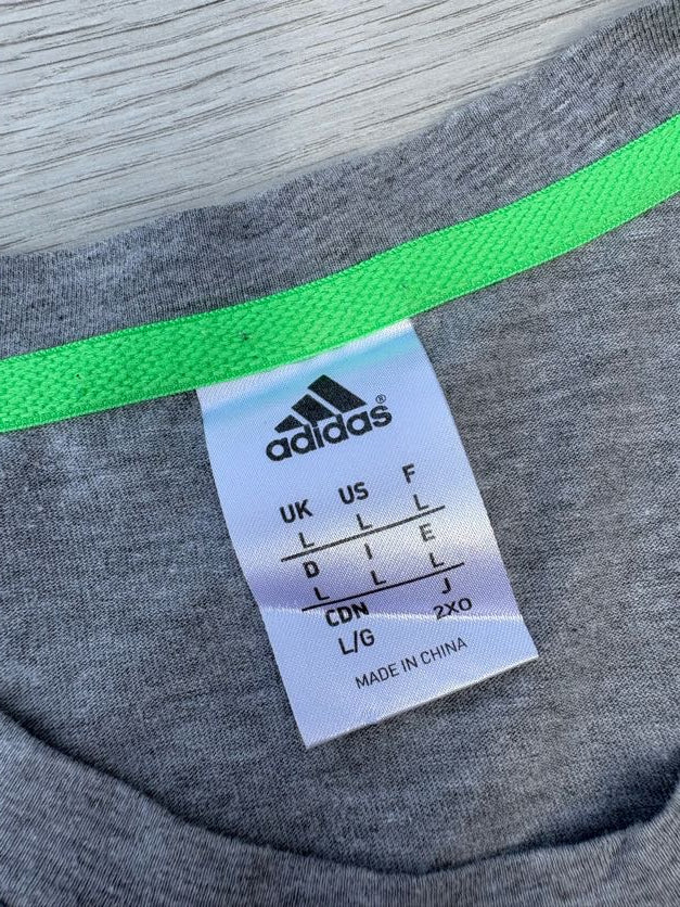 T-shirt adidas homme taille L gris