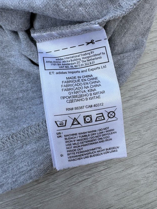 T-shirt adidas homme taille L gris