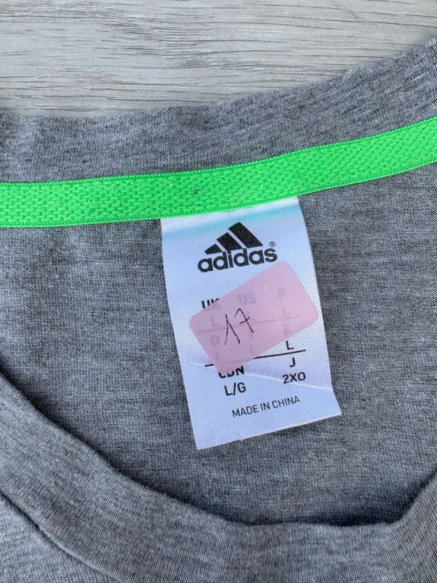 T-shirt adidas homme taille L gris